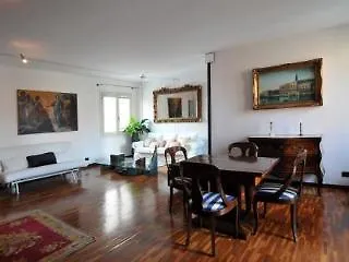 Apartment Appartamento Garden Ca' Rezzonico Venice