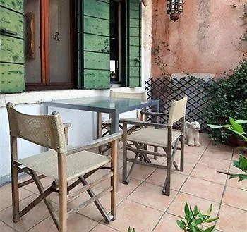 Appartamento Garden Ca' Rezzonico Venecia Italia