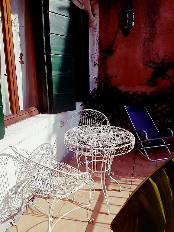 Apartment Appartamento Garden Ca' Rezzonico Venice