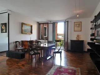 Apartment Appartamento Garden Ca' Rezzonico Venice Italy